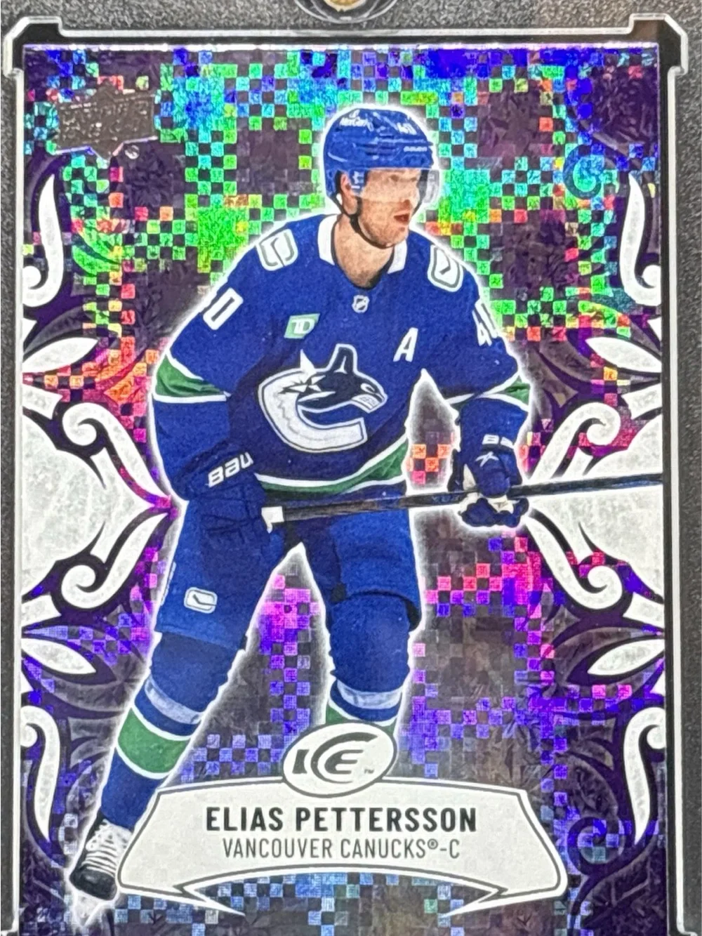 Vancouver Canucks  Elias Pettersson Hockey Trading Card Purple Prizm